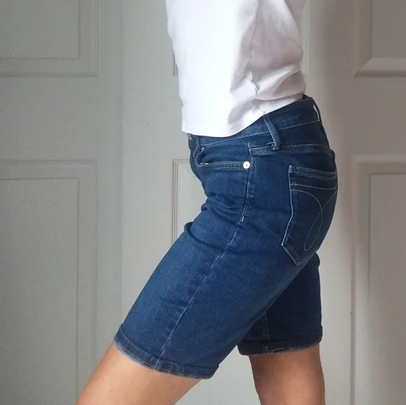 Calvin Klein Jeans Cuff Roll Denim Bermuda Shorts - Picture 7 of 9